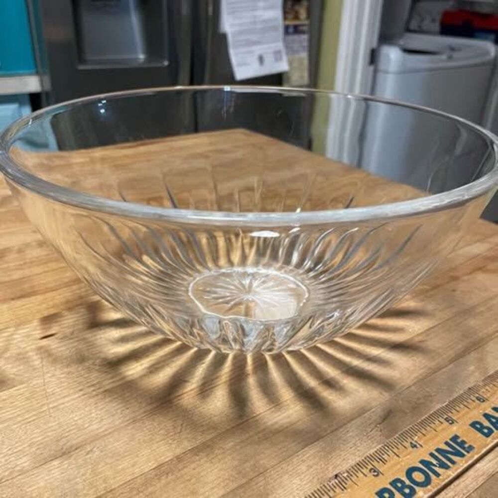 Crustal serving bowl